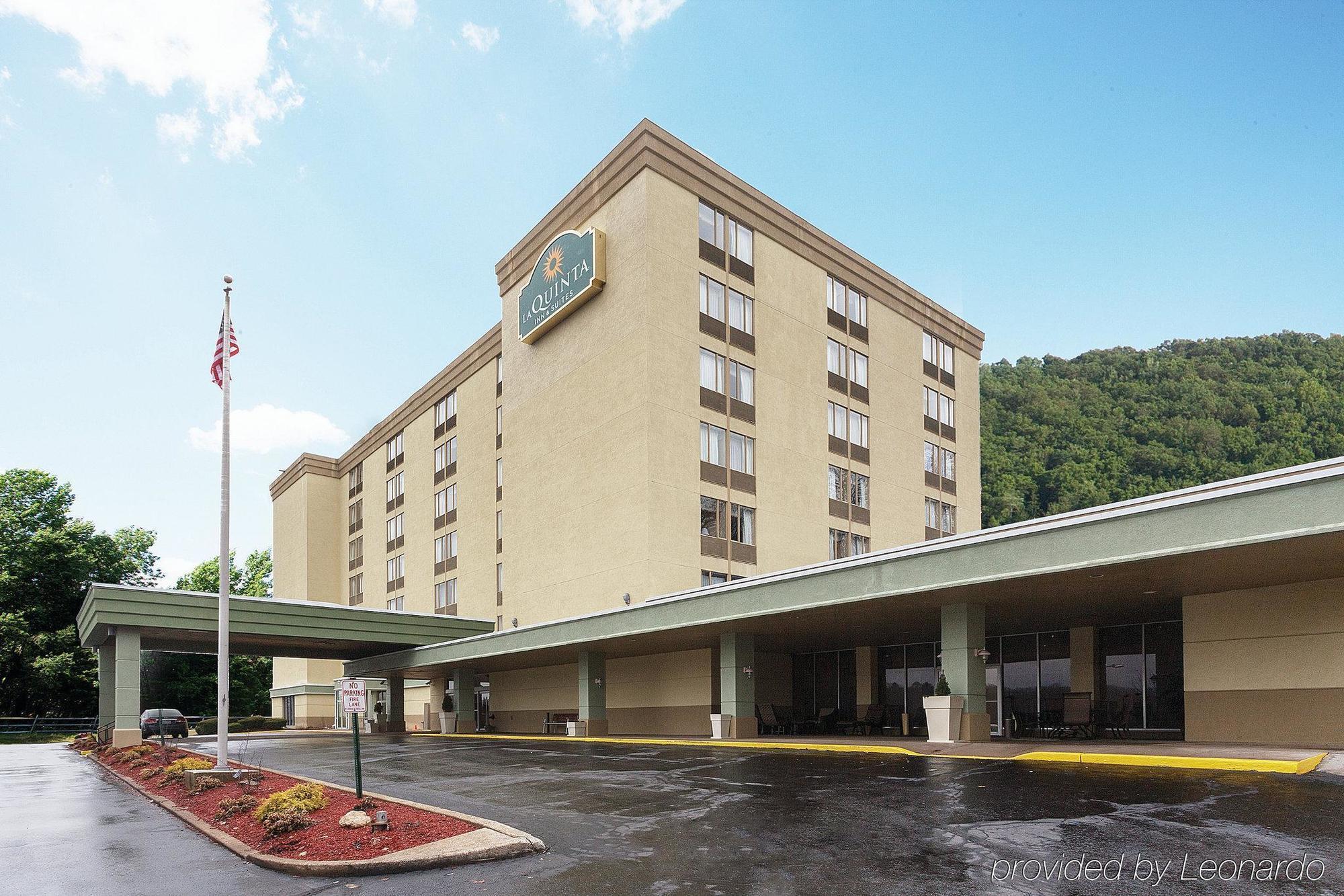 La Quinta Inn & Suites Pittsburgh North Buitenkant foto
