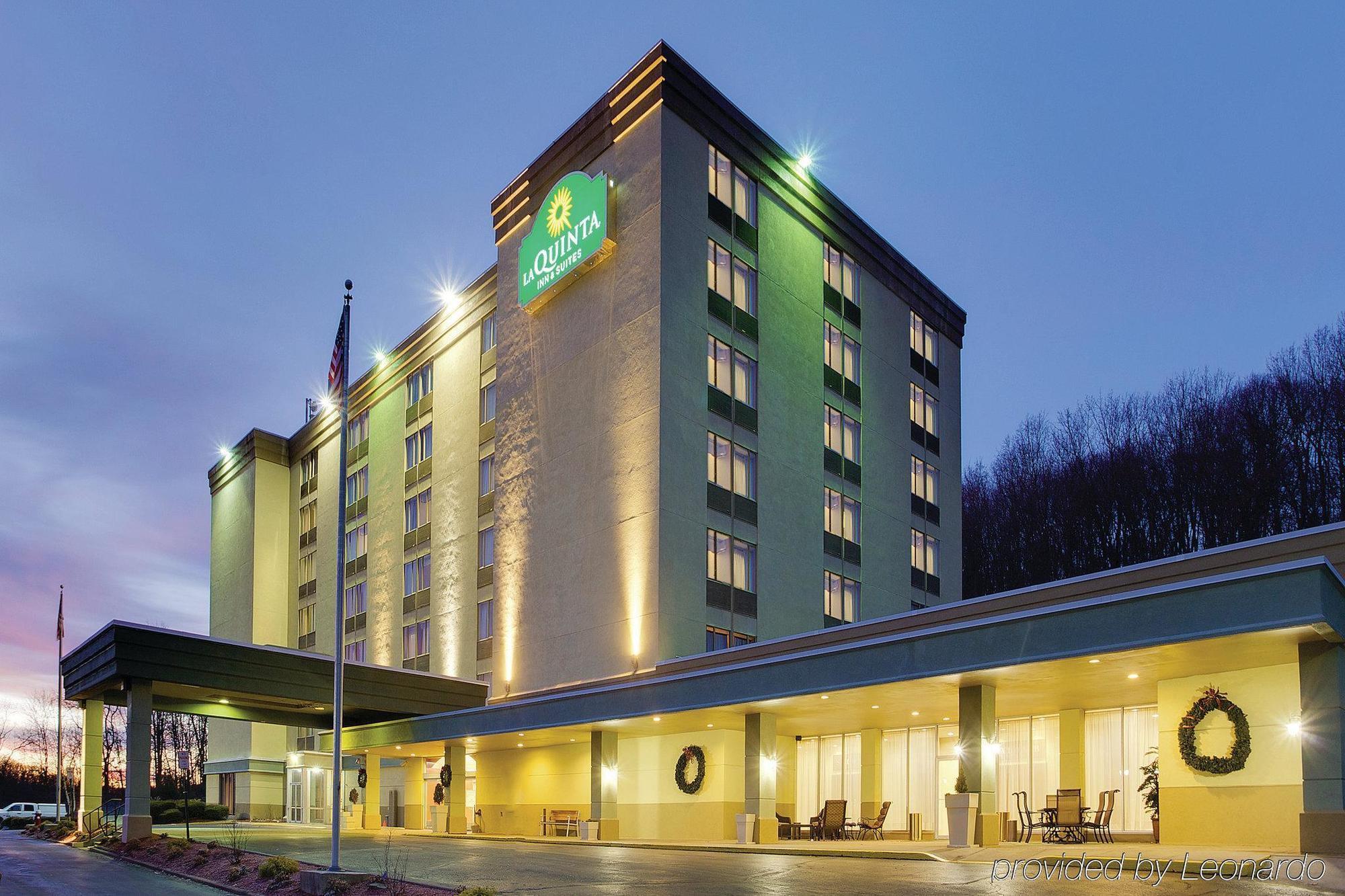 La Quinta Inn & Suites Pittsburgh North McCandless Township Buitenkant foto