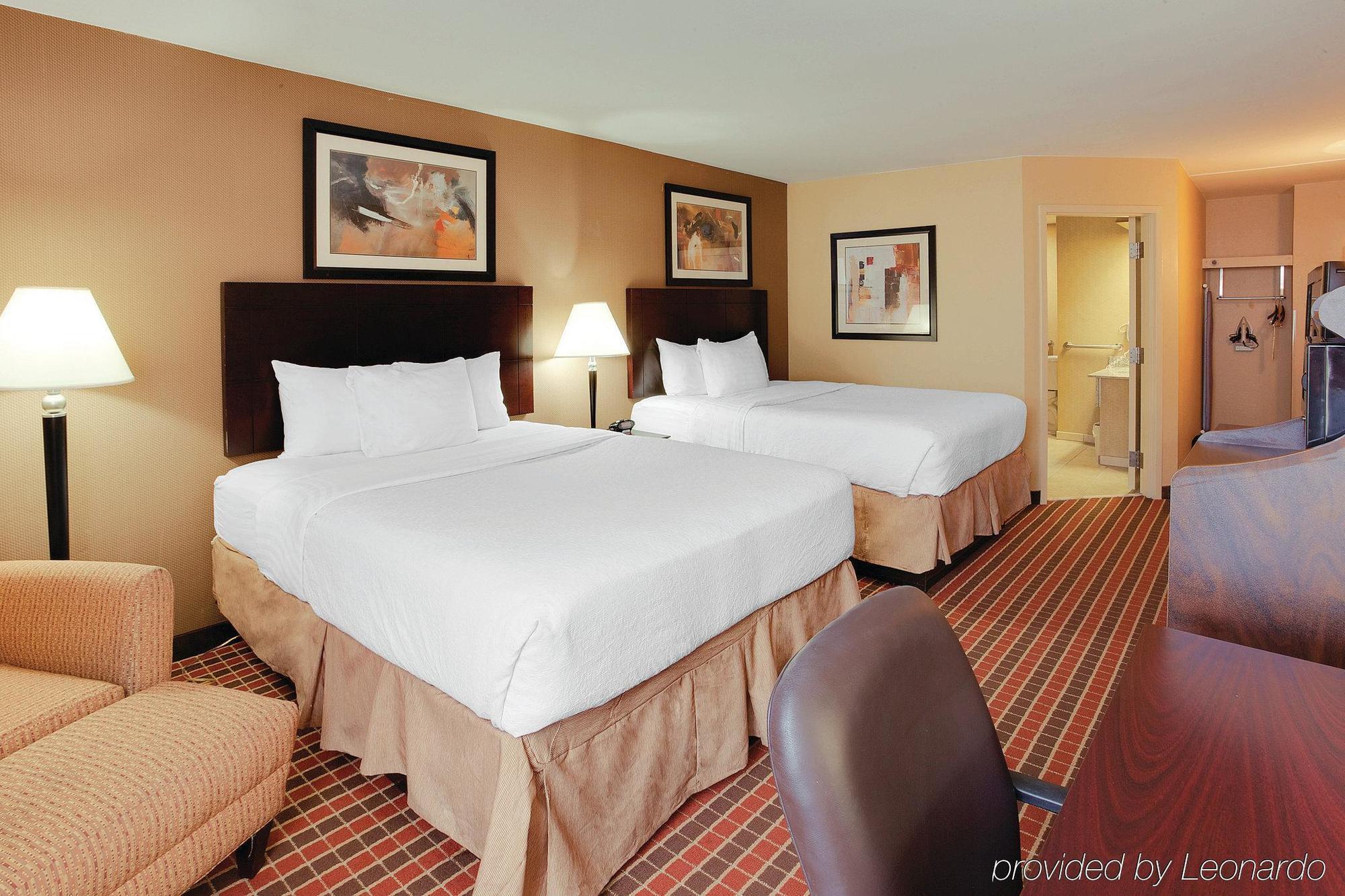 La Quinta Inn & Suites Pittsburgh North McCandless Township Buitenkant foto