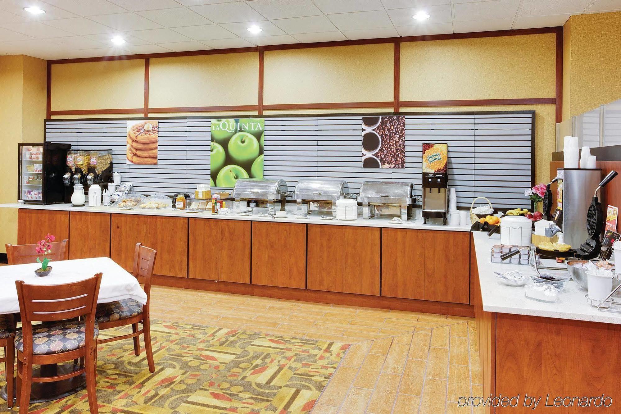 La Quinta Inn & Suites Pittsburgh North McCandless Township Buitenkant foto